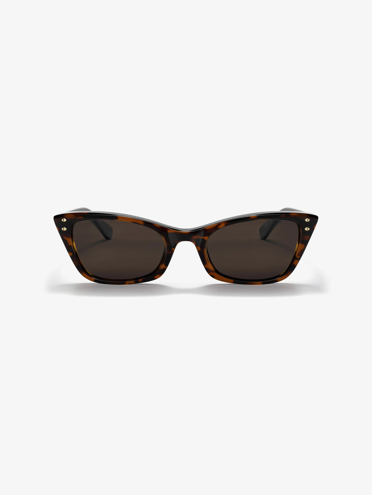 Elevated Cat-Eye Optical-zoom-1